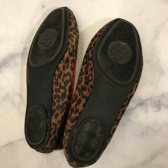 Dana Buchman red leopard flats 9.5 - Picture 4 of 6